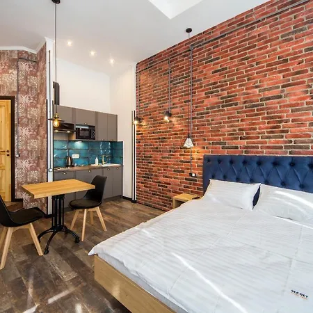 Апартаменти Loft Design Near Maidan