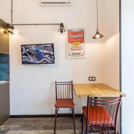 Loft Design Near Maidan Апартаменти