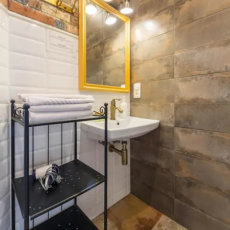 Апартаменти Loft Design Near Maidan
