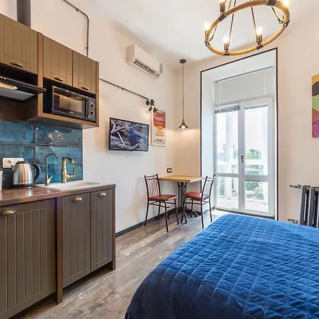 Loft Design Near Maidan Апартаменти Київ